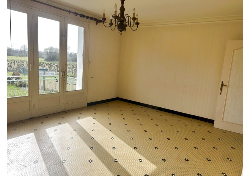 Maison à rénover avec jardin   St Laurent des Autels